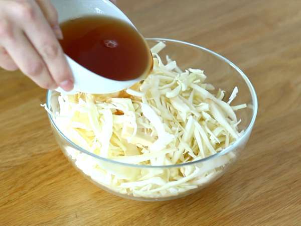 Ropogós japán stílusú káposztasaláta - Előkészítés lépés 2
