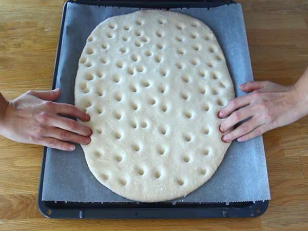 Focaccia, olasz kenyér rozmaringgal - Előkészítés lépés 4