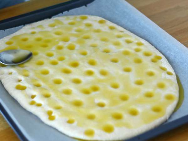 Focaccia, olasz kenyér rozmaringgal - Előkészítés lépés 5