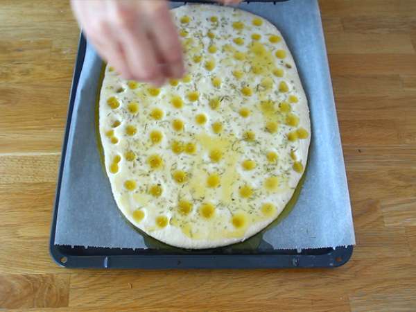 Focaccia, olasz kenyér rozmaringgal - Előkészítés lépés 6