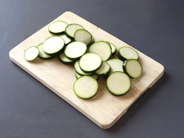 Egyszerű cukkini gratin - Előkészítés lépés 1