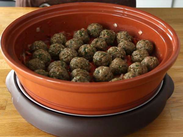 Tajine kefta (darált húsgombócok fűszerekkel és gyógynövényekkel) - Előkészítés lépés 5
