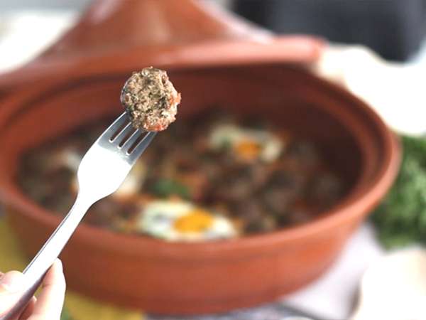 Tajine kefta (darált húsgombócok fűszerekkel és gyógynövényekkel) - Előkészítés lépés 8