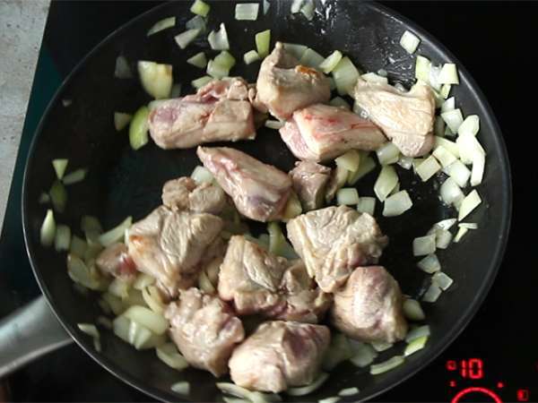 Bárány tajine aszalt szilvával (lépések és videó) - Előkészítés lépés 1