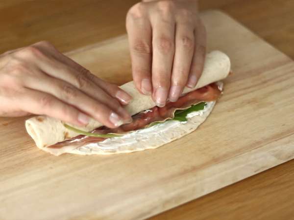 Aperitif csomagolások pácolt sonkával és rakétával - Előkészítés lépés 3