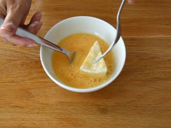 Rántott camembert, olvadó és ropogós - Előkészítés lépés 2