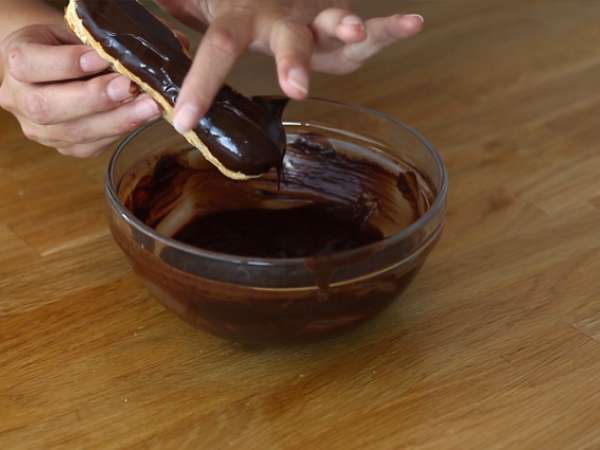 Csokoládé éclair (lépésről-lépésre útmutató) - Előkészítés lépés 13