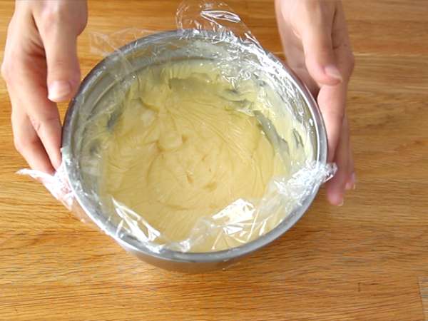 Eclair pisztáciakrémmel és málnával - Előkészítés lépés 4