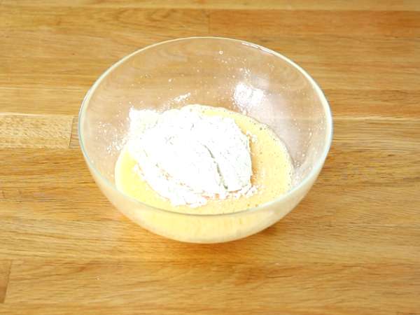 Fehér csokoládé és piros gyümölcsös brownie (Blondie) - Előkészítés lépés 1