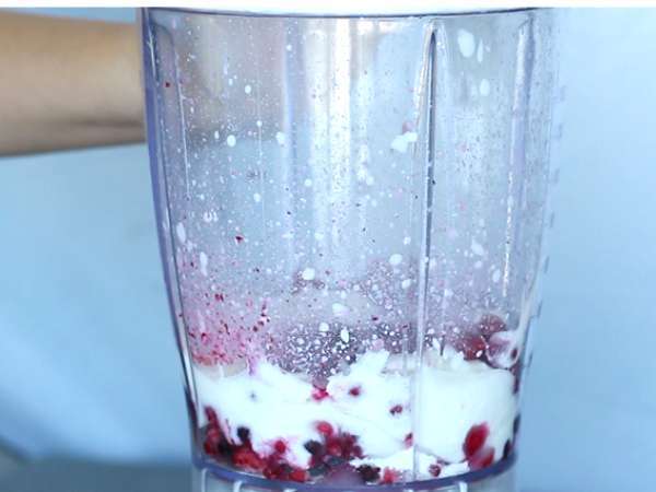 Vörös gyümölcs lassi - Előkészítés lépés 1