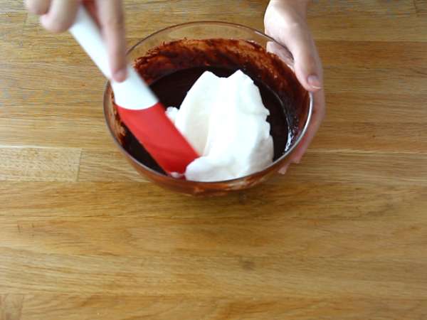 Házi csokoládé mousse torta - Előkészítés lépés 3
