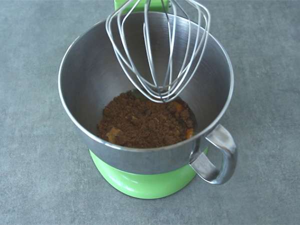 Csokoládé és sós vajas karamell fondant - Előkészítés lépés 1