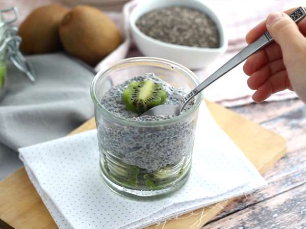 Chia mag puding kiwi gyümölccsel - Előkészítés lépés 3