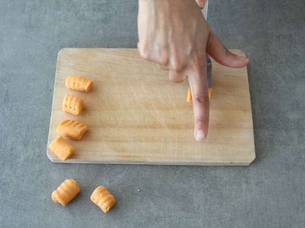 Édesburgonya gnocchi (könnyű gnocchi) - Előkészítés lépés 4