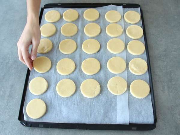 Alfajores - argentin kenyér tejlekvárral és kókuszdióval - Előkészítés lépés 5