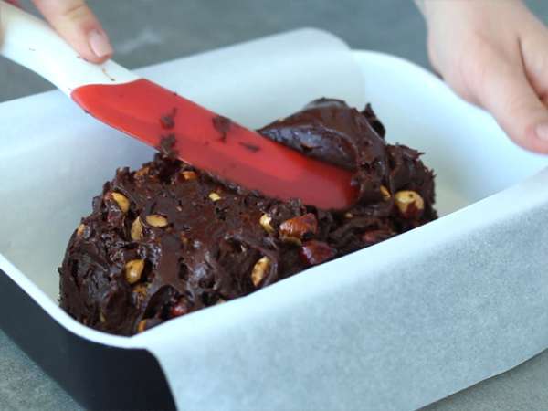 Mogyorós fudge - Csokoládé és mogyoró négyzetek - Előkészítés lépés 3