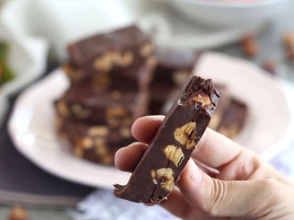 Mogyorós fudge - Csokoládé és mogyoró négyzetek - Előkészítés lépés 4