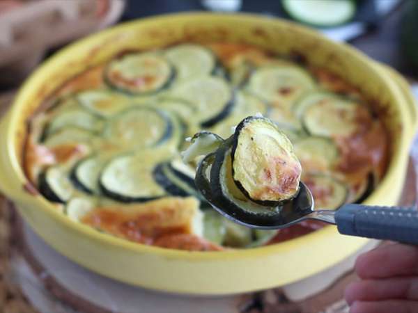 Cukkini és kecskesajtos clafoutis - Előkészítés lépés 4