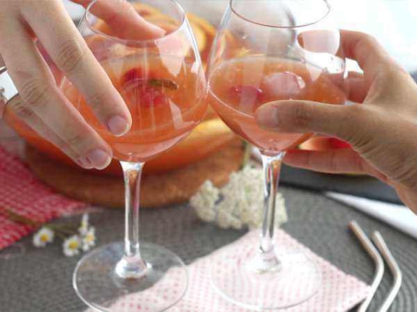 Rózsaszín sangria rozé borral - Előkészítés lépés 4