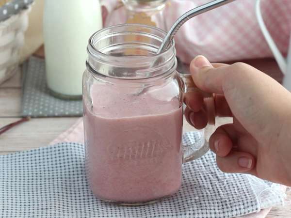 Vegán piros gyümölcs turmix - Előkészítés lépés 3