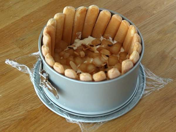 Körte és pirított mandula charlotte - Előkészítés lépés 5