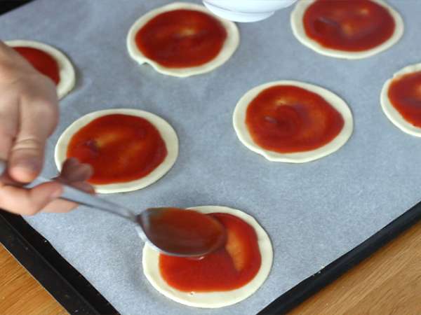 Múmia pizza leveles tészta - Előkészítés lépés 2