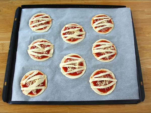 Múmia pizza leveles tészta - Előkészítés lépés 4