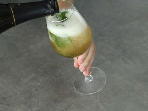 Királyi pezsgős mojito - Előkészítés lépés 2