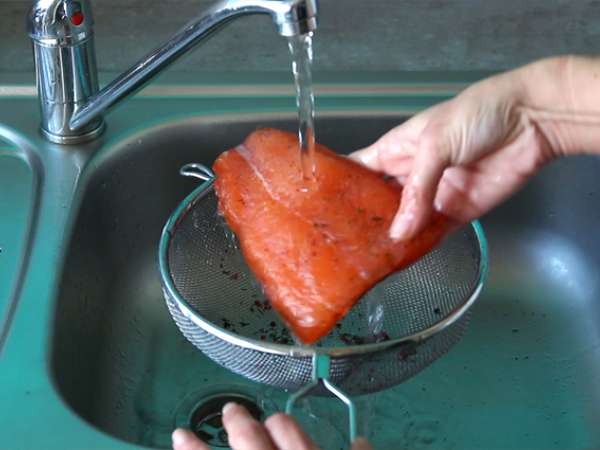 Gravlax, a svéd módra pácolt lazac - Előkészítés lépés 4