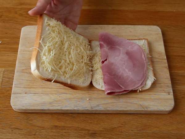 Gourmet croque-monsieur béchamel mártással - Előkészítés lépés 2