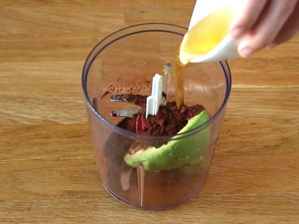 Avokádó és csokoládé Brownie vaj nélkül - laktózmentes - Előkészítés lépés 4
