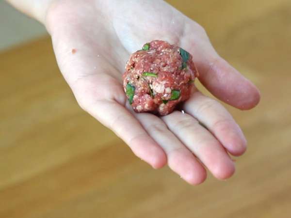 Marhahús és parmezános húsgombócok - Előkészítés lépés 2