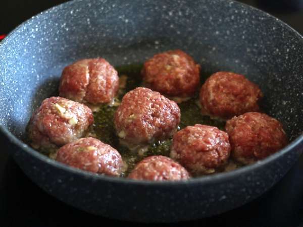 Borjúhúsgombóc mozzarellával töltve - Előkészítés lépés 5
