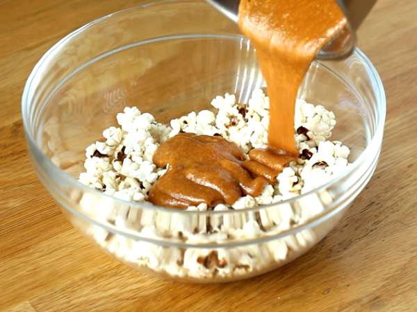 Karamellás popcorn - Előkészítés lépés 5