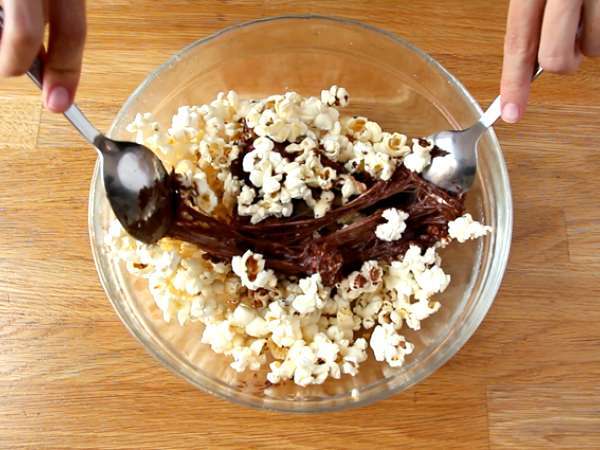 Csokoládé popcorn és mályvacukor - Előkészítés lépés 5