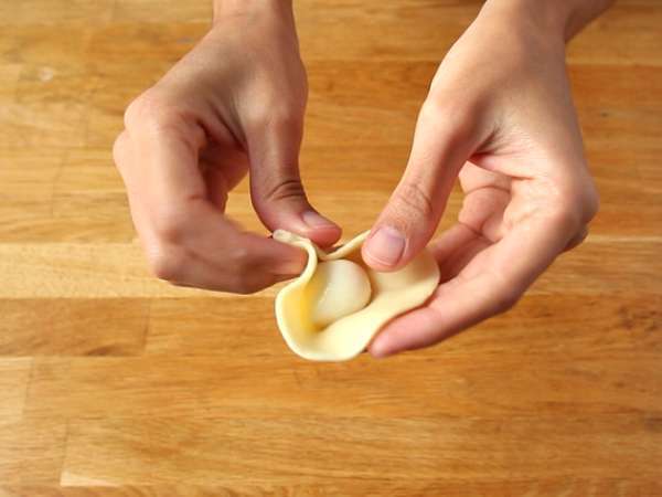 Mozzarellával töltött pizza korona - Előkészítés lépés 3