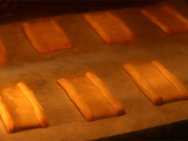 Karamellás és tejcsokoládés twix kekszek - Előkészítés lépés 6