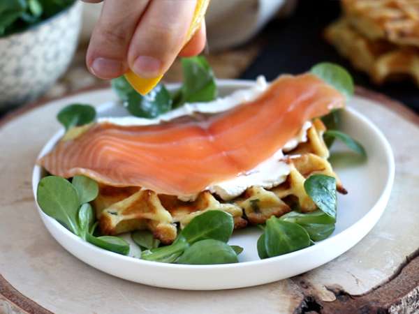 Burgonyás gofri - Gofri szendvics füstölt lazaccal és fromage frais-val - Előkészítés lépés 7