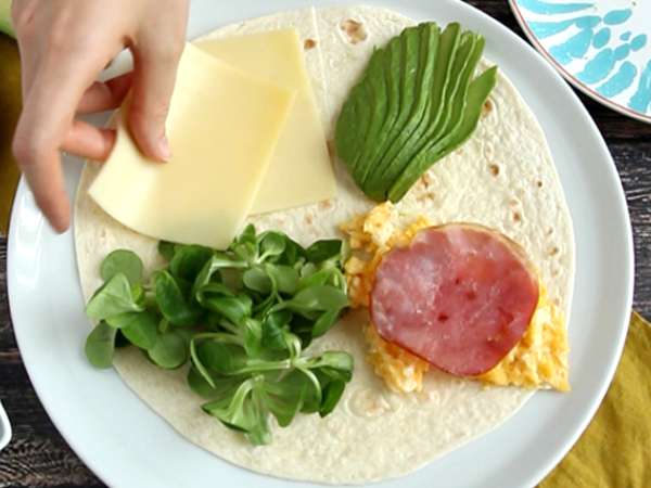Brunch-stílusú pirított wrap - Tortilla Wrap Hack - Előkészítés lépés 3