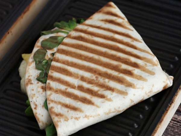 Brunch-stílusú pirított wrap - Tortilla Wrap Hack - Előkészítés lépés 6