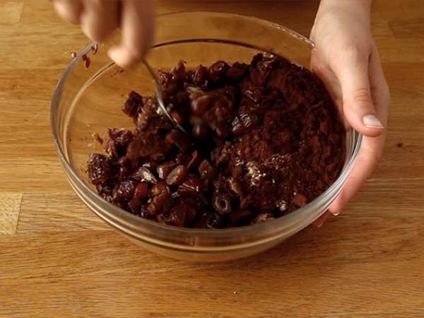 Brawnie - Nyers datolyás brownie - Előkészítés lépés 3