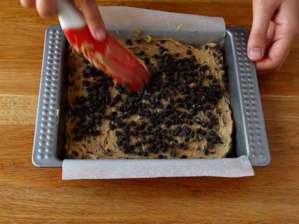 Csokoládé chip cookie torta - Előkészítés lépés 4
