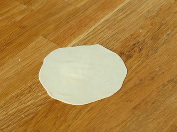 Gyozas csirkével, sárgarépával és gombával - Előkészítés lépés 7