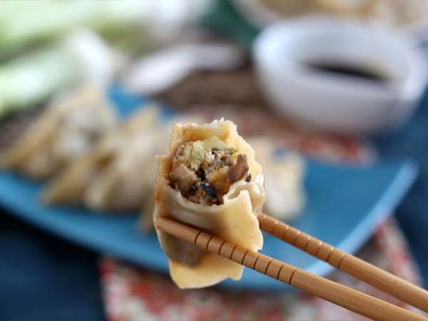 Gyozas csirkével, sárgarépával és gombával - Előkészítés lépés 12