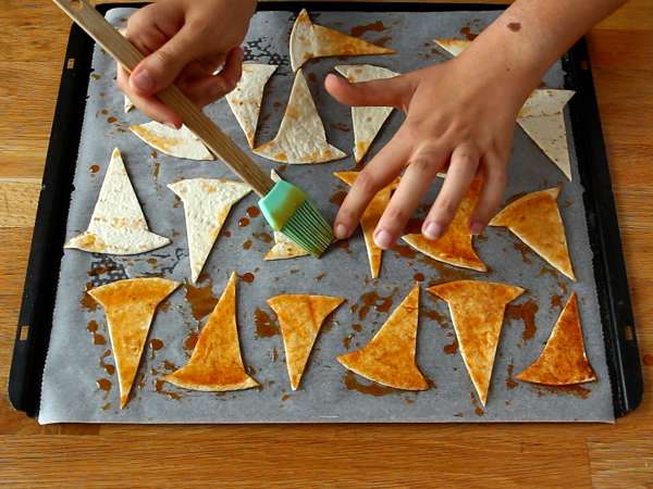 Boszorkánysapkák - tortilla chipsek - Előkészítés lépés 2