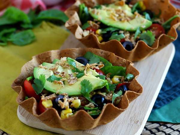 Hogyan készítsünk tortilla tálakat? Az egyszerű saláta mosogatás nélkül! - Előkészítés lépés 5