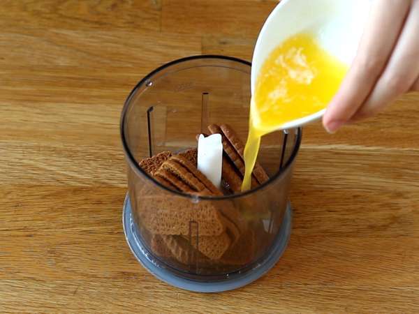 Sütés nélküli sajttorta speculoos keksszel - Előkészítés lépés 1
