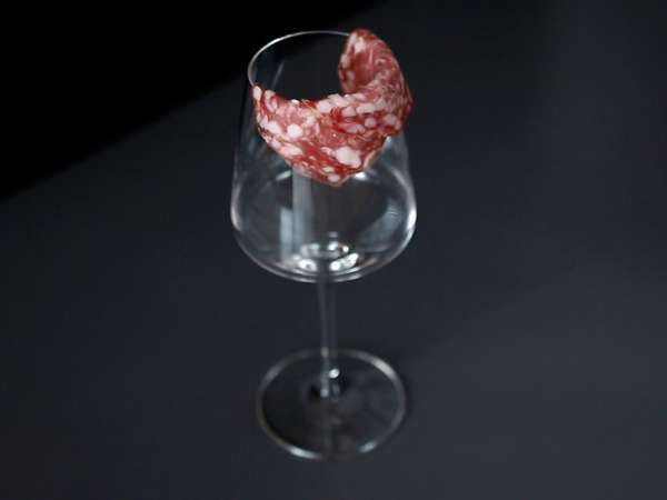 Hogyan készítsünk charcuterie tálat? Hajtsa rózsa alakúra! - Előkészítés lépés 1