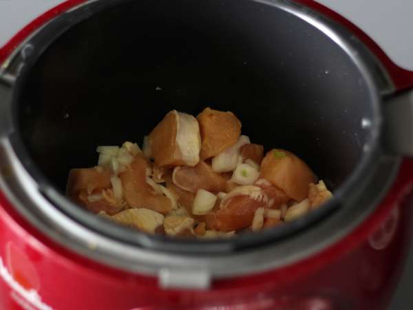 Express Basquaise csirke a Cookeóban - Előkészítés lépés 2
