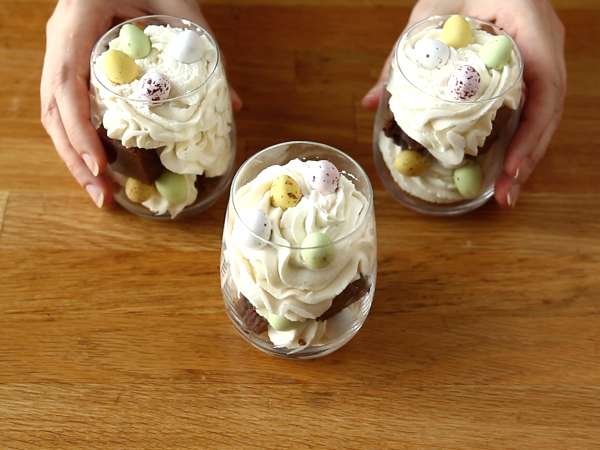 Húsvéti brownie és tejszínhabos verrines - Előkészítés lépés 6